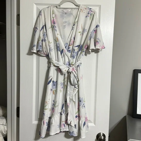 LC Lauren Conrad | Dresses | White Wrap Lauren Conrad Ruffle Dress Size Xl  | Poshmark